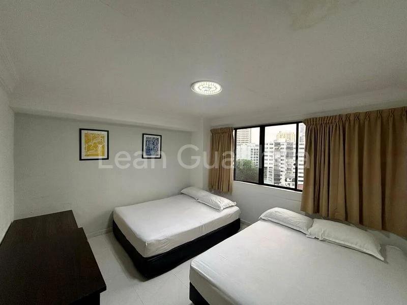 5 Bed Apartment (Condo) for Sale in  Lucky Plaza - Image 5